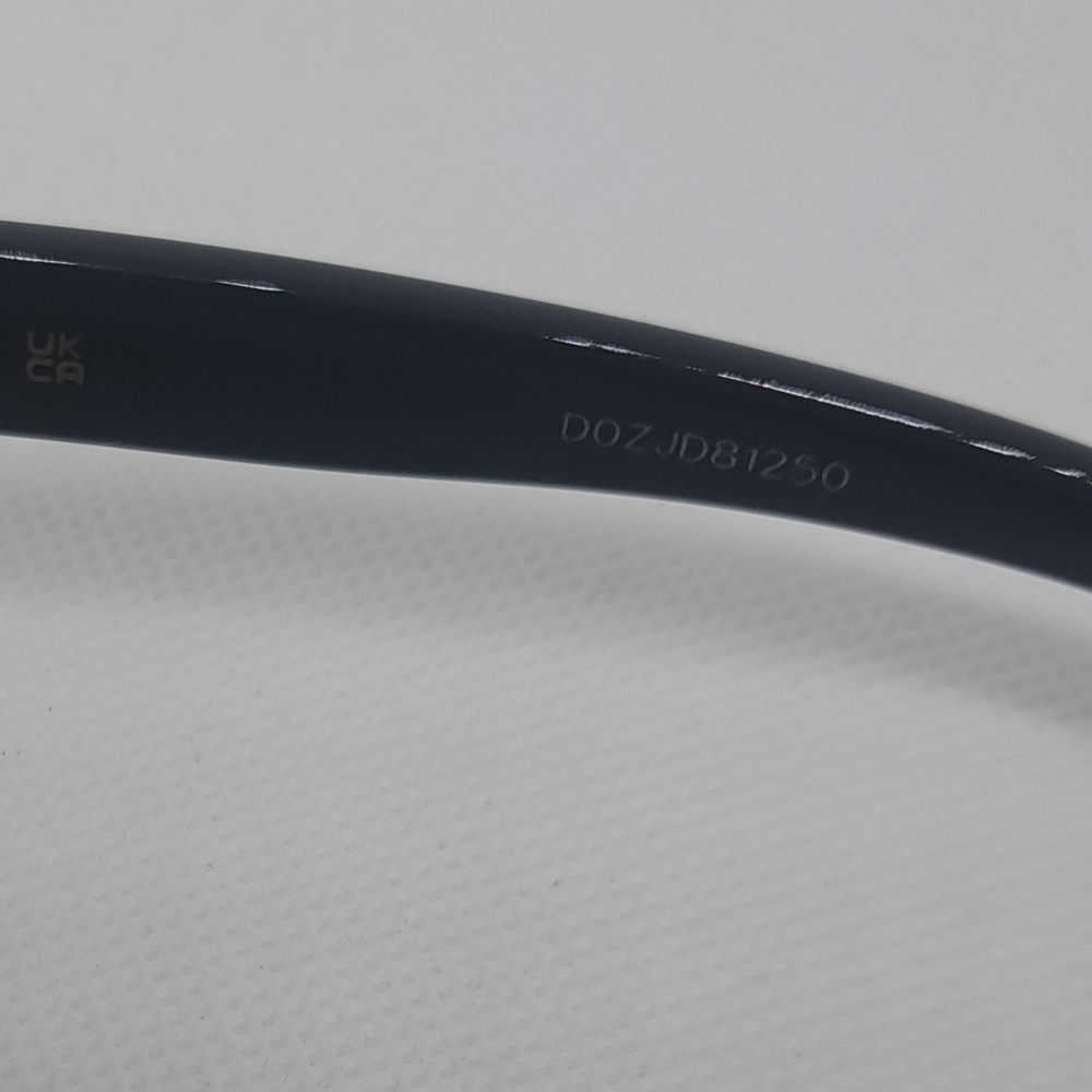 Gucci Black Square Oversized Sunglasses - Picture 11 of 14